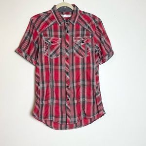 BKE Standard Fit Red Plaid Black Snap Short Sleeve Shirt Men’s Size Medium